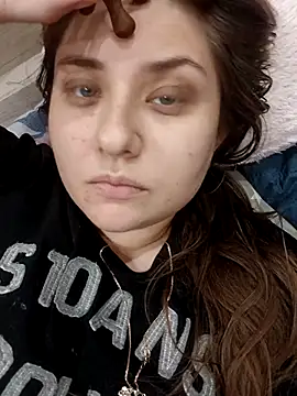 Snapshot of ivorywhisper chatting on 10.18.25 ivorywhisper online show from 10.18.25