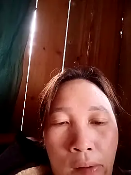 Snapshot of miumiu_00 chatting on 11.05.25 miumiu 00 online show from 11.05.25