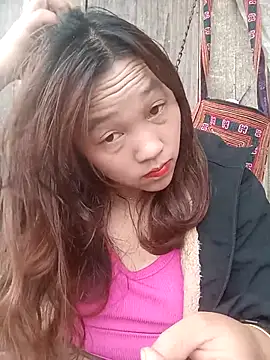 Snapshot of miumiu_00 chatting on 11.08.25 miumiu 00 online show from 11.08.25