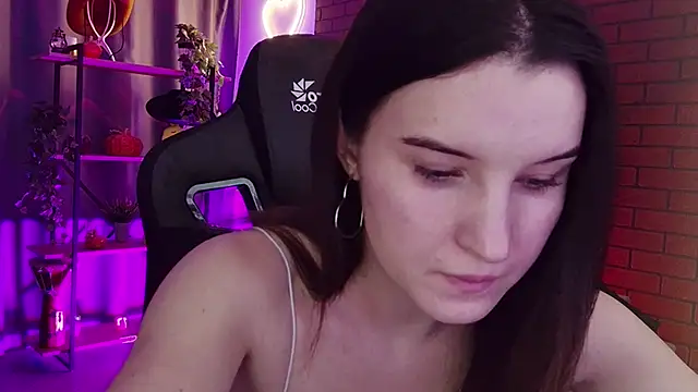 AgataWillis online show from 11.25.25