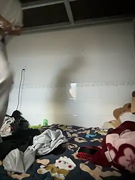 linh21107 online show from 11.24.25