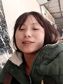 Snapshot of linda_bae00 chatting on 11.26.25 linda bae00 online show from 11.26.25