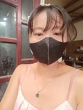 Snapshot of linda_bae00 chatting on 06.18.26 linda bae00 online show from 06.18.26