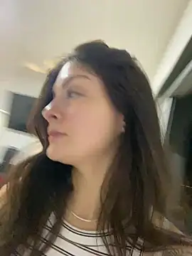 Danielaeliana online show from 04.19.26