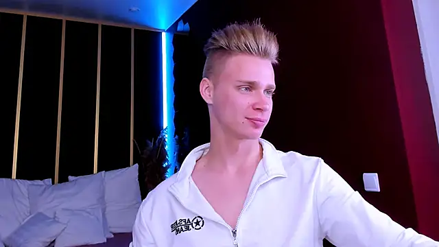 LawrenceMiles online show from 10.03.25