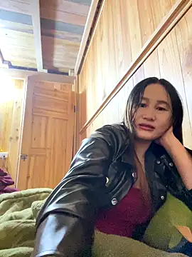 phungtiti online show from 12.17.25