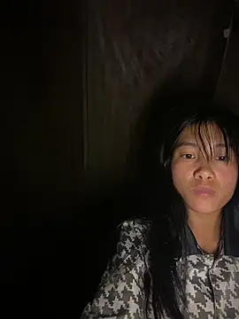 EmLy02 online show from 09.21.25