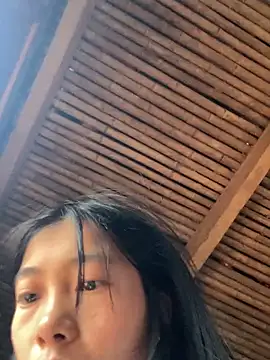 EmLy02 online show from 10.12.25