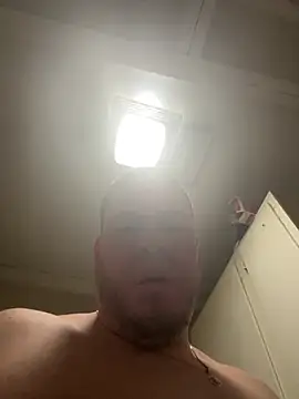 kev0n2389 online show from 03.28.26