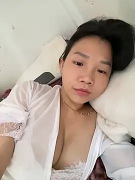 Miumieu online show from 10.10.25