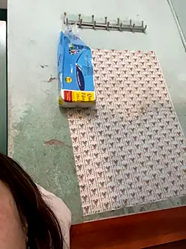 qinejr37 online show from 09.24.25