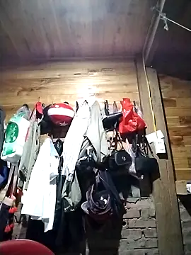 Snapshot of __Ngoc20__ chatting on 10.16.25   Ngoc20   online show from 10.16.25