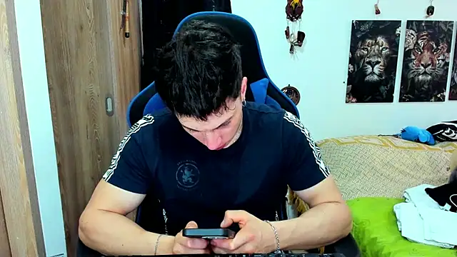 Snapshot of javiersexymann chatting on 12.12.24 javiersexymann online show from 12.12.24