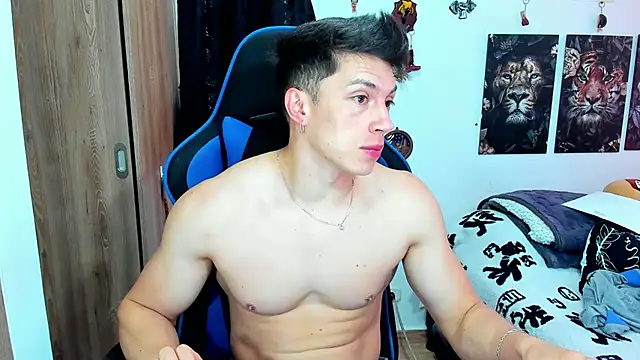 Snapshot of javiersexymann chatting on 02.15.25 javiersexymann online show from 02.15.25