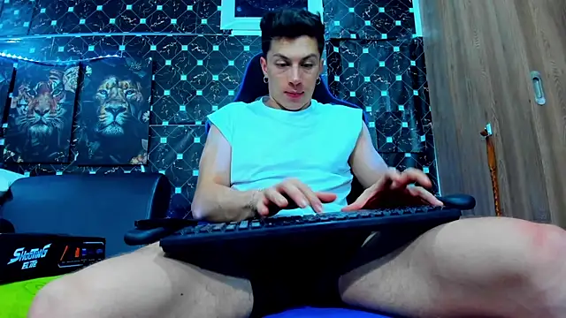 Snapshot of javiersexymann chatting on 09.09.25 javiersexymann online show from 09.09.25