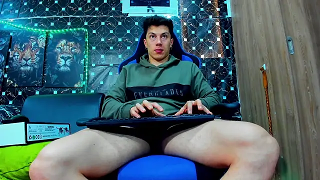 Snapshot of javiersexymann chatting on 09.13.25 javiersexymann online show from 09.13.25