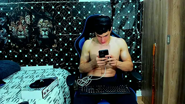 Snapshot of javiersexymann chatting on 05.17.26 javiersexymann online show from 05.17.26