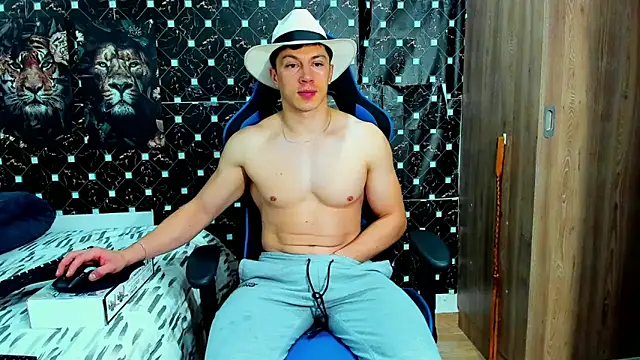 Snapshot of javiersexymann chatting on 05.18.26 javiersexymann online show from 05.18.26