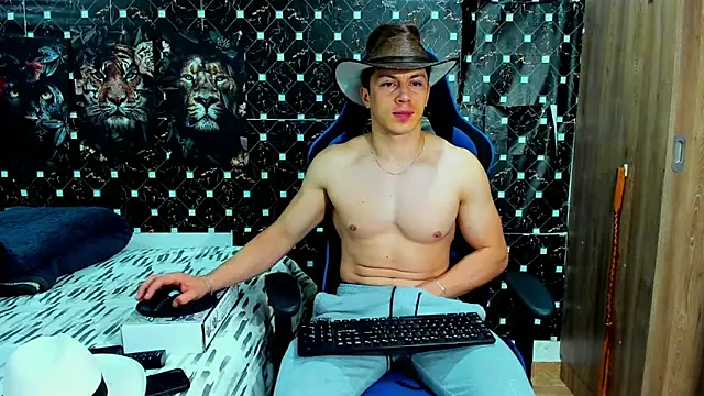 Snapshot of javiersexymann chatting on 05.18.26 javiersexymann online show from 05.18.26