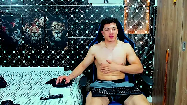 Snapshot of javiersexymann chatting on 05.18.26 javiersexymann online show from 05.18.26
