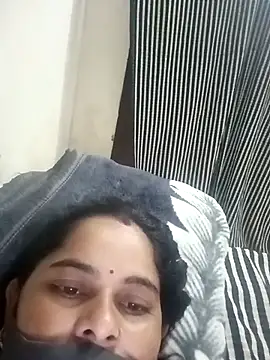 Snapshot of JULEE-740 chatting on 10.25.25 JULEE-740 online show from 10.25.25