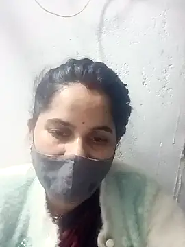 Snapshot of JULEE-740 chatting on 10.30.25 JULEE-740 online show from 10.30.25