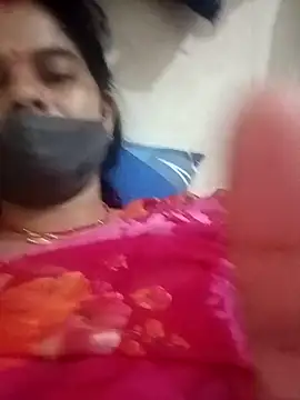 Snapshot of JULEE-740 chatting on 11.01.25 JULEE-740 online show from 11.01.25