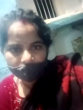 Snapshot of JULEE-740 chatting on 11.04.25 JULEE-740 online show from 11.04.25