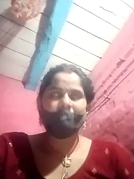 Snapshot of JULEE-740 chatting on 11.05.25 JULEE-740 online show from 11.05.25