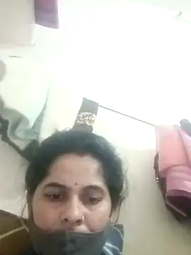 Snapshot of JULEE-740 chatting on 11.12.25 JULEE-740 online show from 11.12.25