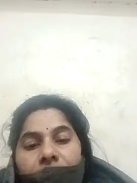 Snapshot of JULEE-740 chatting on 11.16.25 JULEE-740 online show from 11.16.25