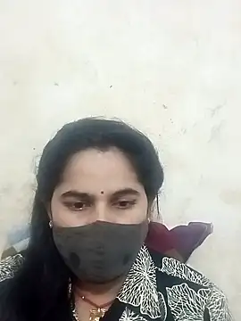 Snapshot of JULEE-740 chatting on 11.19.25 JULEE-740 online show from 11.19.25