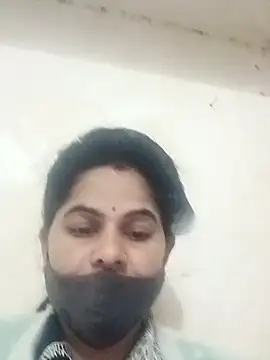 Snapshot of JULEE-740 chatting on 11.28.25 JULEE-740 online show from 11.28.25