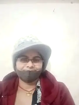 Snapshot of JULEE-740 chatting on 12.05.25 JULEE-740 online show from 12.05.25