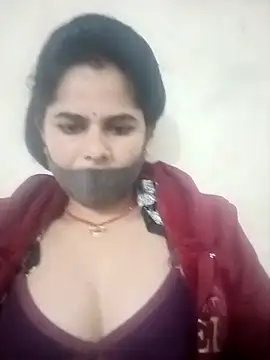 Snapshot of JULEE-740 chatting on 12.14.25 JULEE-740 online show from 12.14.25