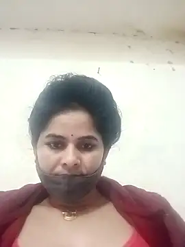 Snapshot of JULEE-740 chatting on 12.15.25 JULEE-740 online show from 12.15.25