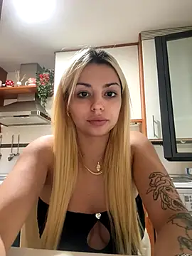 NoeliaGarcia17 online show from 10.13.25