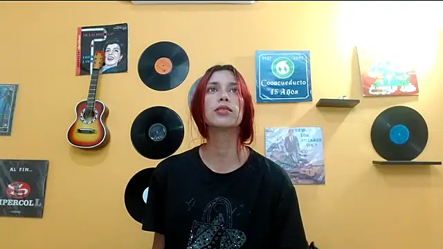 skinnyverus18 online show from 12.05.25