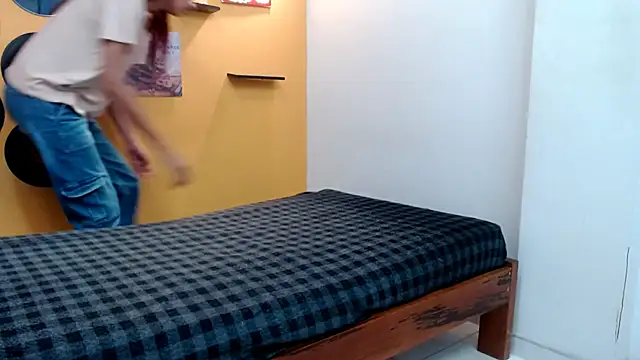 skinnyverus18 online show from 03.19.26