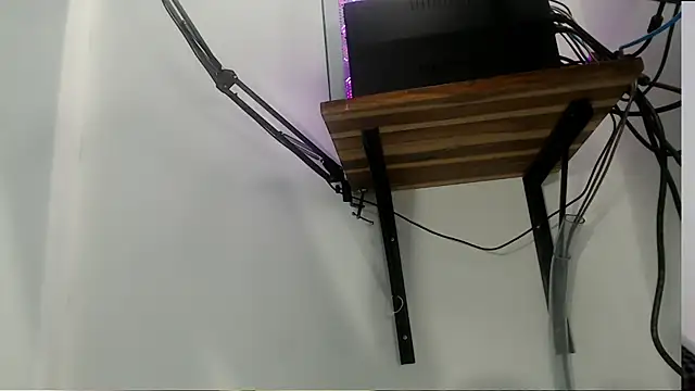 skinnyverus18 online show from 05.23.26