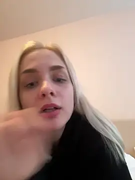 DaryaDoll online show from 11.30.25