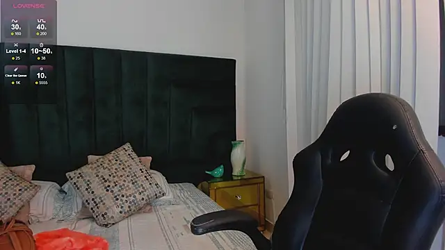 SaraWagner  online show from 10.31.25