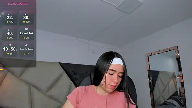 SaraWagner  online show from 03.11.26