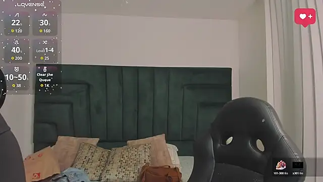 SaraWagner  online show from 04.01.26