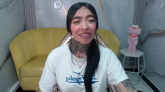 Ashley Blum v online show from 09.10.25