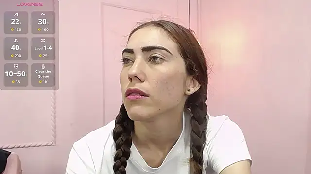 Snapshot of danna7cute chatting on 10.16.25 danna7cute online show from 10.16.25