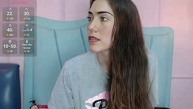 Snapshot of danna7cute chatting on 12.19.25 danna7cute online show from 12.19.25