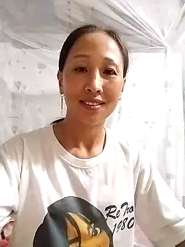 cute love00 online show from 09.17.25