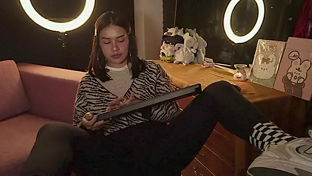 gigifontaine   online show from 09.29.25