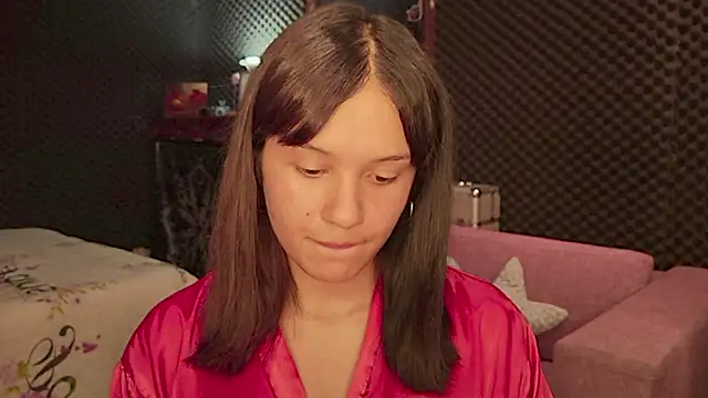 gigifontaine   online show from 10.03.25